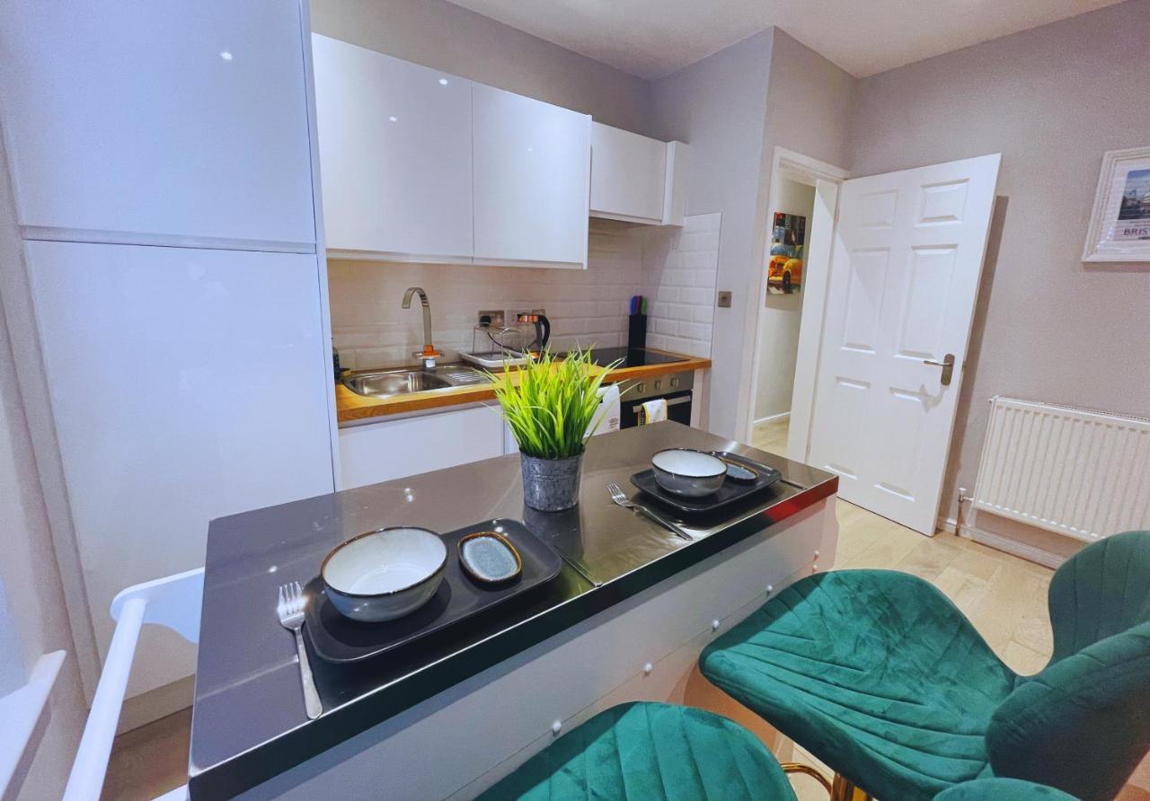 Bristol City Stays - Harbourside Apartments Exteriér fotografie